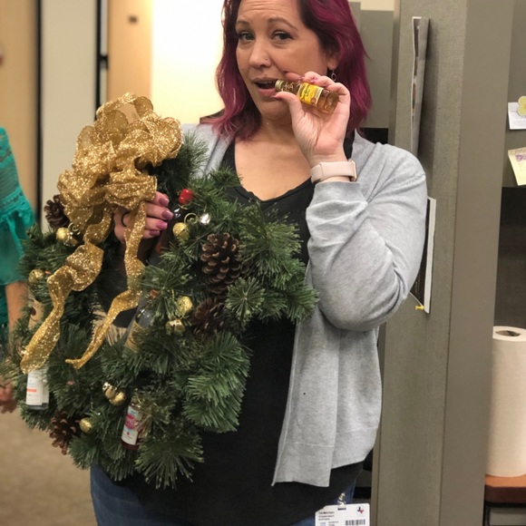 Meet your Posher, Traci - Picture 6 of 8